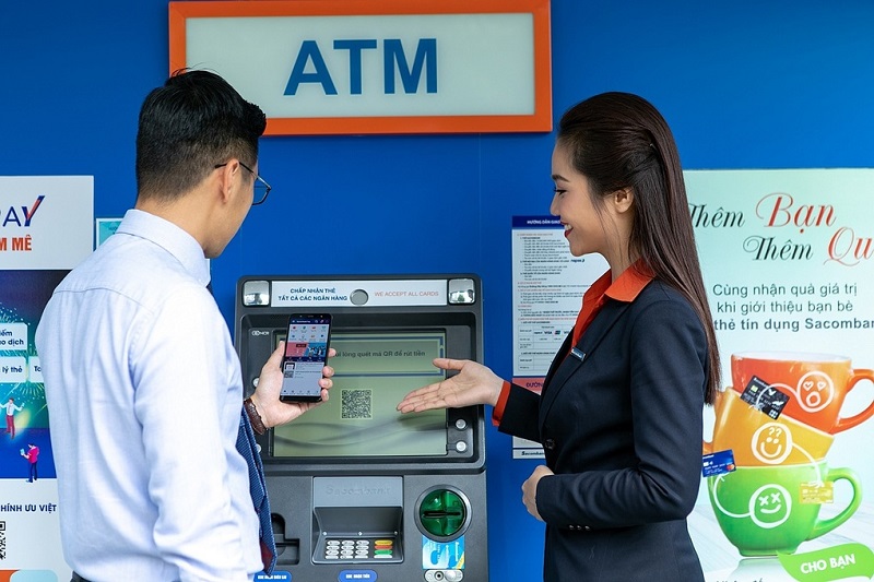 Cách rút tiền thẻ tín dụng Sacombank qua cây ATM